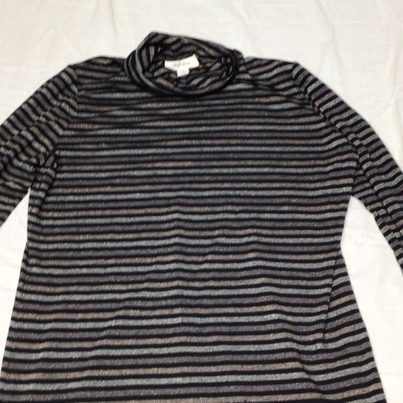 Style & Co. Black and Gray Striped Long Sleeve Top - Picture 5 of 9